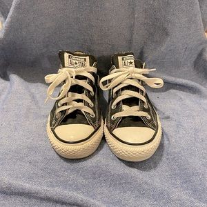 Low Top Classic Chuck Taylor Converse
